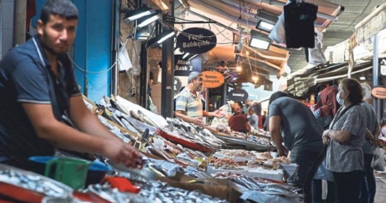 Balık tezgahlarında av sezonu bereketi