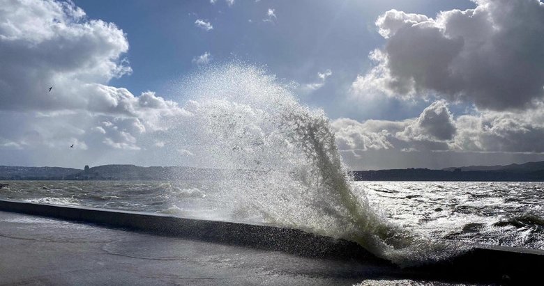 İzmir’e kuvvetli fırtına uyarısı! 2 gün sürecek!