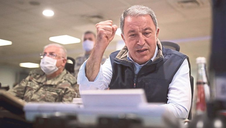 Teröristlerin inleri başlarına yıkıldı