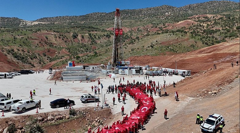 Bakan Bayraktar Gabar’da açıkladı: 41 milyon varil petrol keşfettik