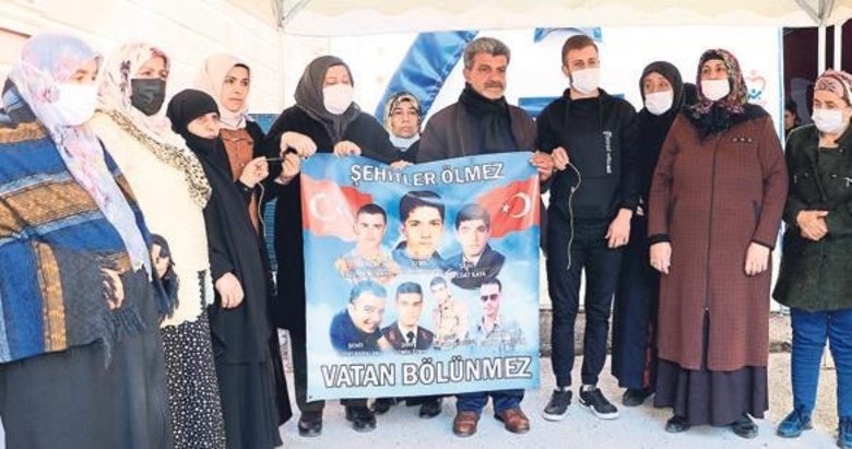 HDP önündeki aileler Gara şehitlerini andı