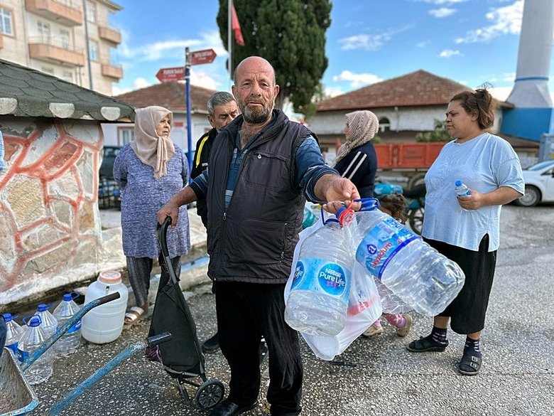 Edirneli vatandaşlar su krizinden dolayı çileden çıktı: CHP’li Belediye Başkanı Gencan’dan akılalmaz öneri