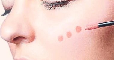 Güzellikte minimalizm: No Blush Makeup