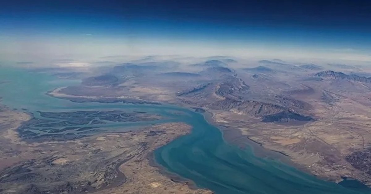 Türk gemilerine 'Hürmüz Boğazı' uyarısı