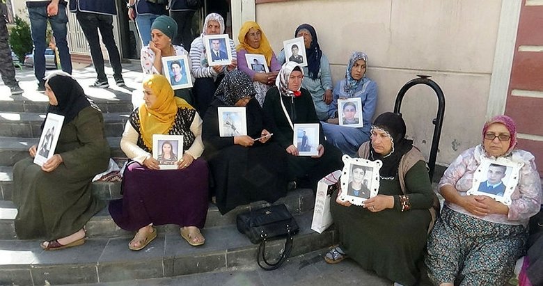 Diyarbakır’da HDP önünde evlat nöbeti sürüyor: Aile sayısı 24’e yükseldi