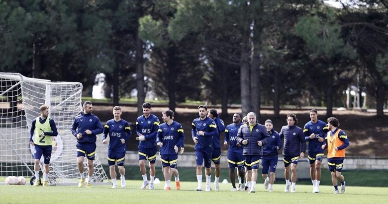 Fenerbahçe yarın Sevilla’da Avrupa sahnesine çıkacak