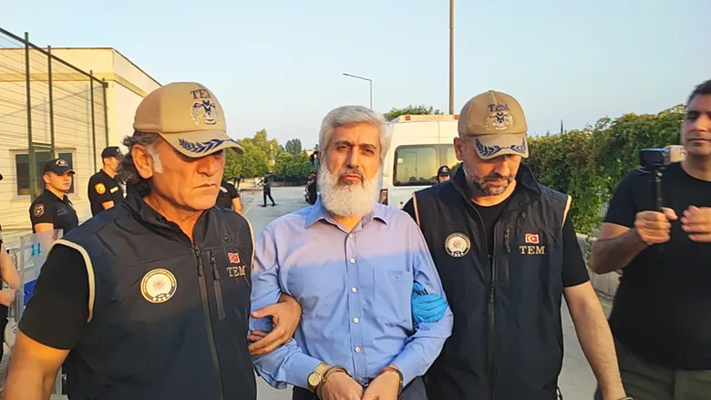 alparslan-kuytul-suc-orgutu-sorusturmasinda-yeni-gelisme-irtibat-aginda-feto-baglantilari-ortaya-cikti-1787404809394.png