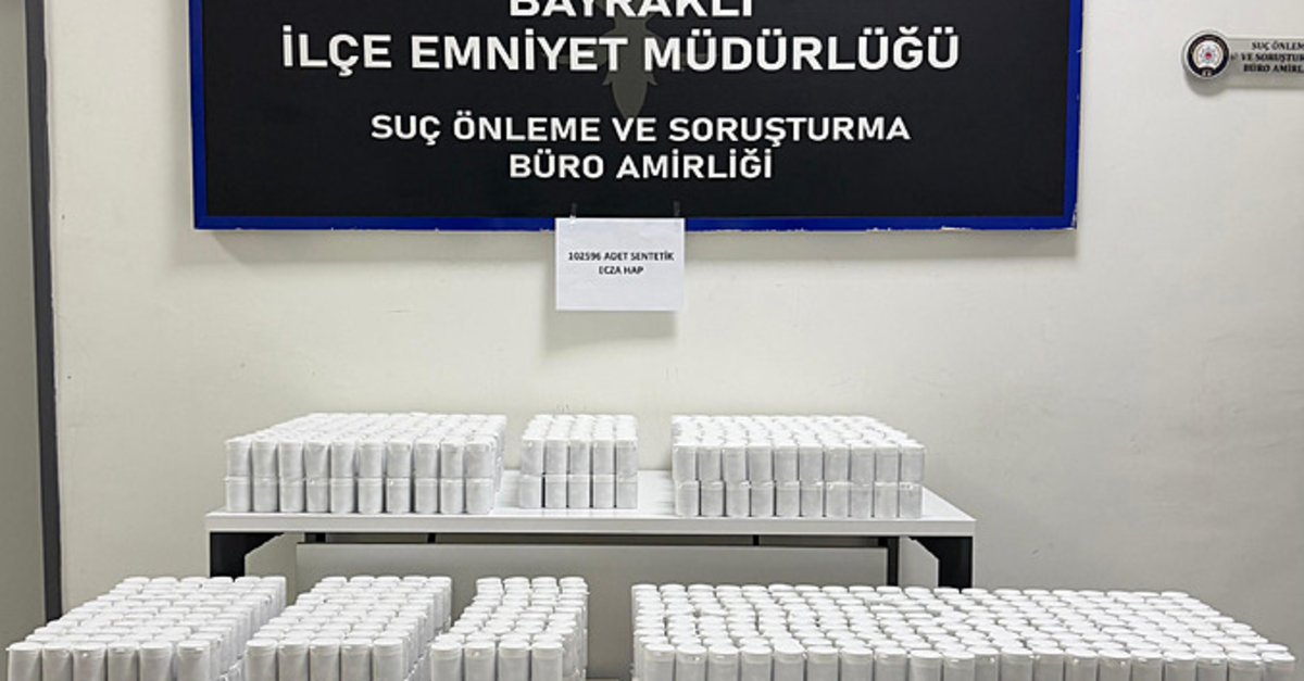 İzmir'de 102 bin sentetik hap ele geçirildi