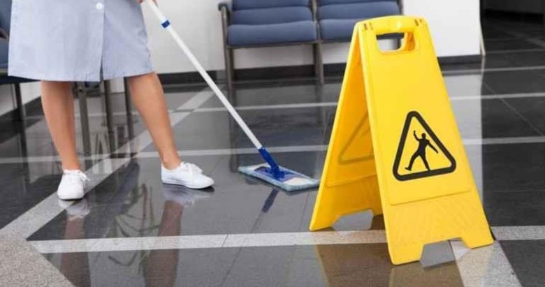 Spor eğitmenine ıslak zemin tazminatı! İzmir’de mahkemeden emsal olacak karar