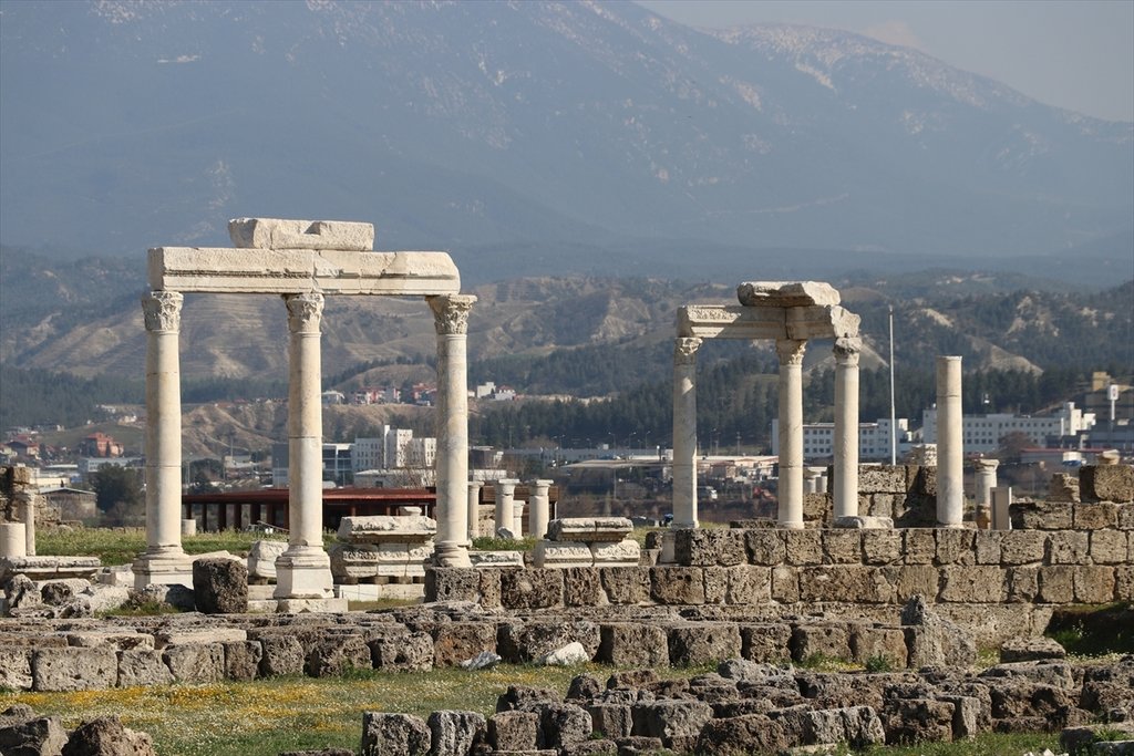 Ege’nin görkemli antik kentleri: Efes, Laodikya ve Afrodisyas