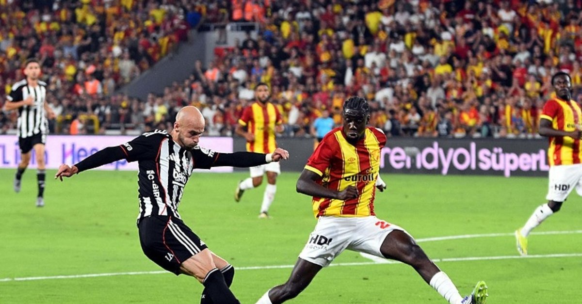 Göztepe Beşiktaş'a karşı üstünlüğünü koruyor