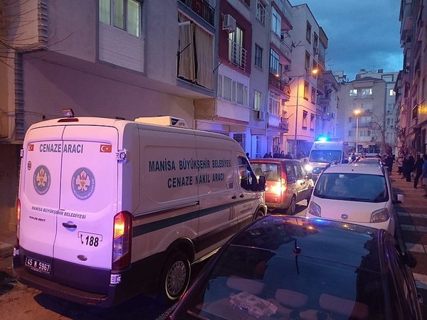 manisada-65-yasindaki-kadinin-supheli-olumu-boynuna-esarp-sarilmis-1775014439500.jpeg