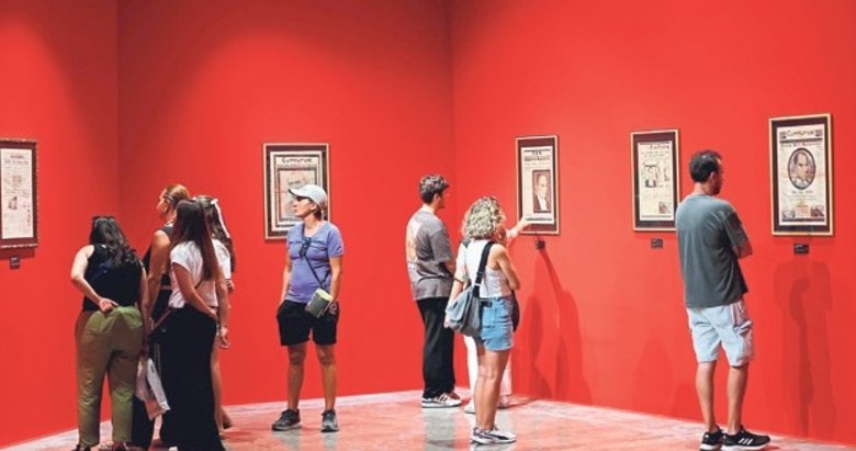 İzmir’de iki sergiyi, ilk iki günde 15 bin kişi gezdi