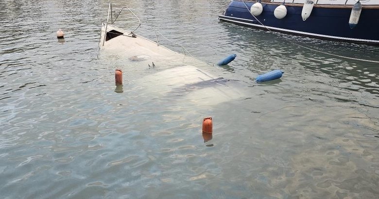 Çanakkale’de metrelerce büyüklükteki tekneyi fırtına batırdı