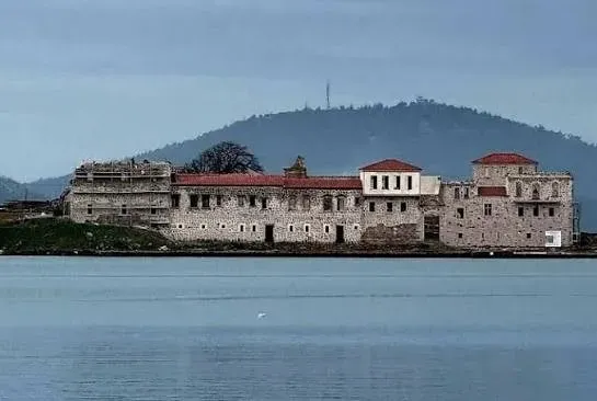 egede-gizemli-bir-ada-neden-tavuk-adasi-deniyor-1793292410746.png