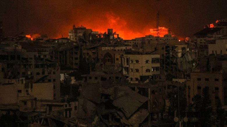 İsrail Gazze’deki kütüphane ve kültür merkezlerini de hedef aldı