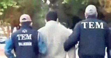 TUS’a FETÖ kampında hazırlanan doktorlara gözaltı