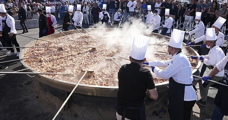 Gastronomi şehri Afyonkarahisar’da dünya rekoru kırıldı!