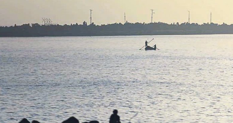 İsrail, balıkçı teknelerine ateş açtı: Bir çocuk öldü
