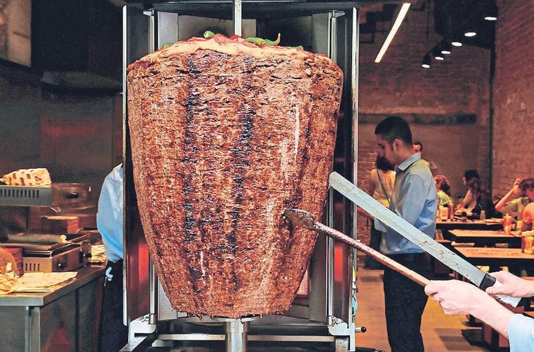 ‘Döner dünyanın en demokratik yemeğidir’