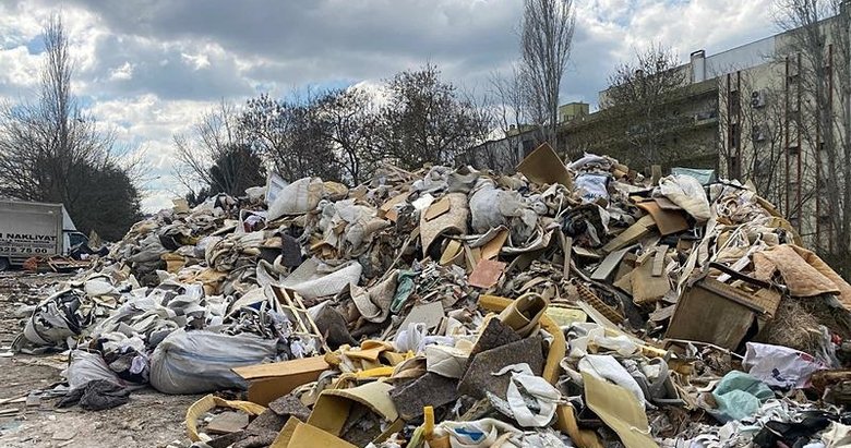 İzmirli esnaf çöp sorununa çözüm istiyor