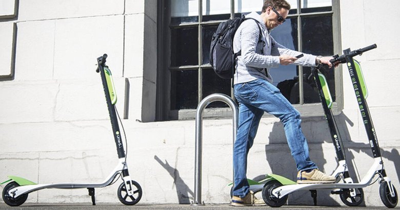 Elektrikli scooter için 15 yaş şartı