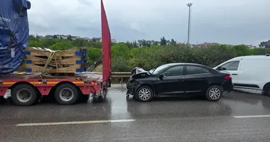 Balıkesir’de korkutan kaza! Tıra ok gibi saplandı