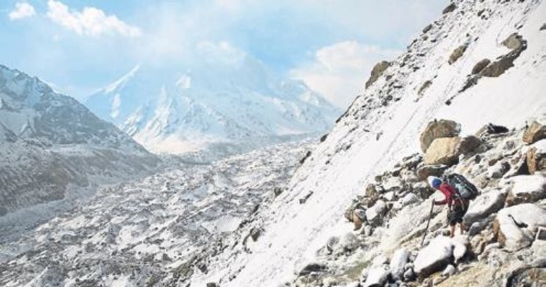 Himalaya Dağları’nda çığ felaketi: 10 ölü, 11 kayıp