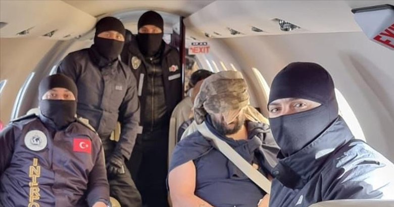 Ermenistan’da yakalanarak Türkiye’ye getirilen suç örgütü elebaşı adliyeye sevk edildi