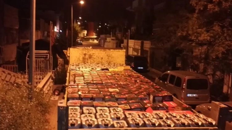 İzmir polisinden dev operasyon! 38 ton kaçak akaryakıt ele geçirildi!