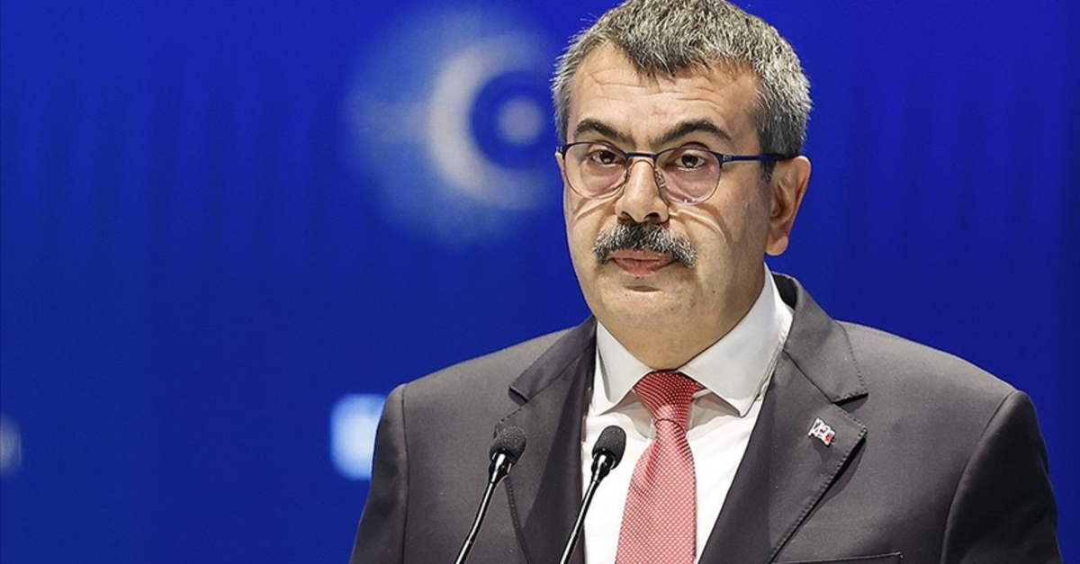 Tekin: Ara tatiller yaz tatiline eklenebilir