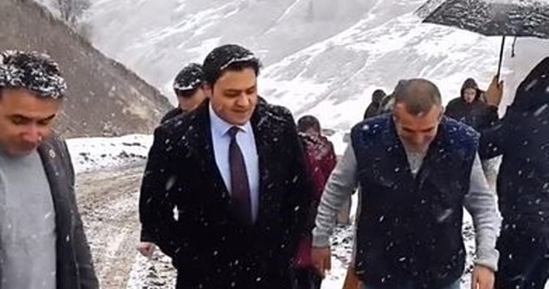 İzmirli kaymakam özlediği karla Sivas’ta buluştu