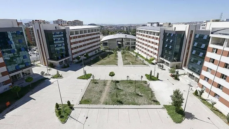 izmirde-yks-sonrasi-barinma-krizi-fiyatlar-uctu-gozler-kykda-1786599986139.jpeg