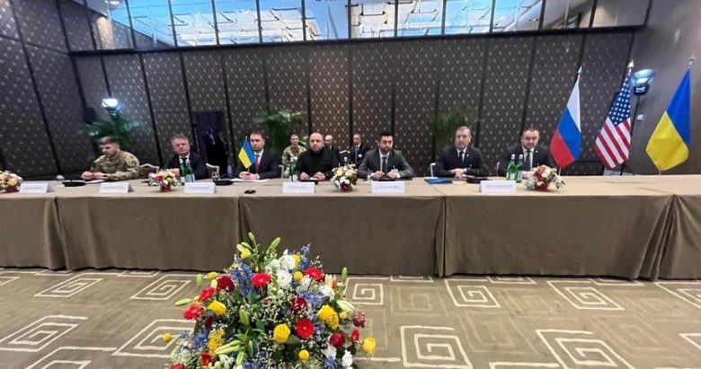 Rusya, Ukrayna, ABD üçlü görüşmeleri başladı: Bugün haber beklemeyin