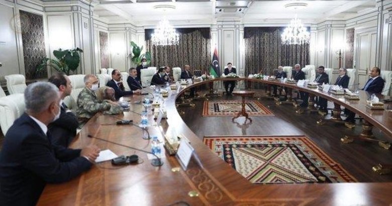 Dışişleri Bakanı Mevlüt Çavuşoğlu, Hazine ve Maliye Bakanı Berat Albayrak ve MİT Başkanı Hakan Fidan Libya’da