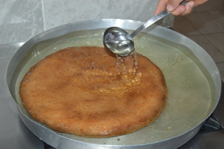 Bayram geldi, Afyon’da ekmek kadayıfına ilgi arttı