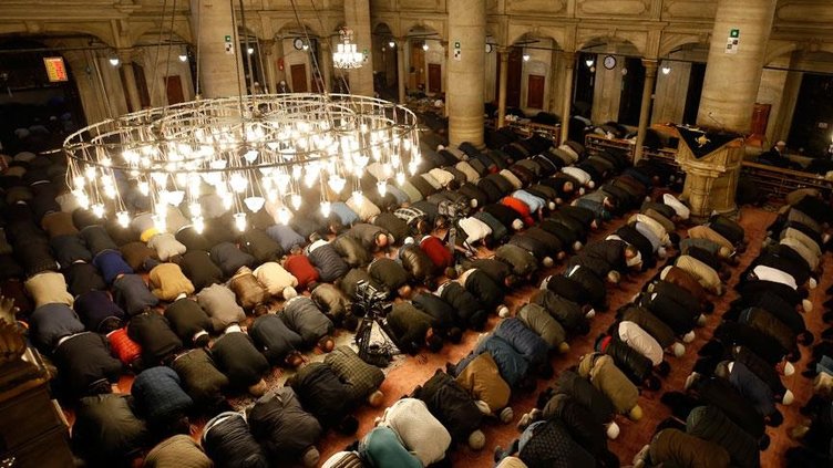 Bugün kandil mi? Bugün ne kandili var? 27 Şubat Pazar Miraç Kandili bugün mü?