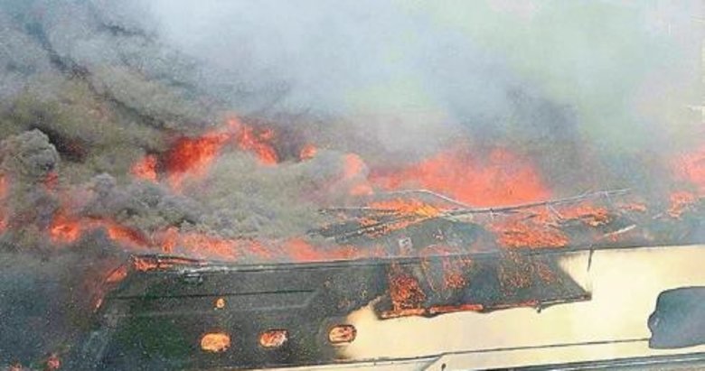 Fethiye’de motoryat ve 3 tekne alev alev yandı