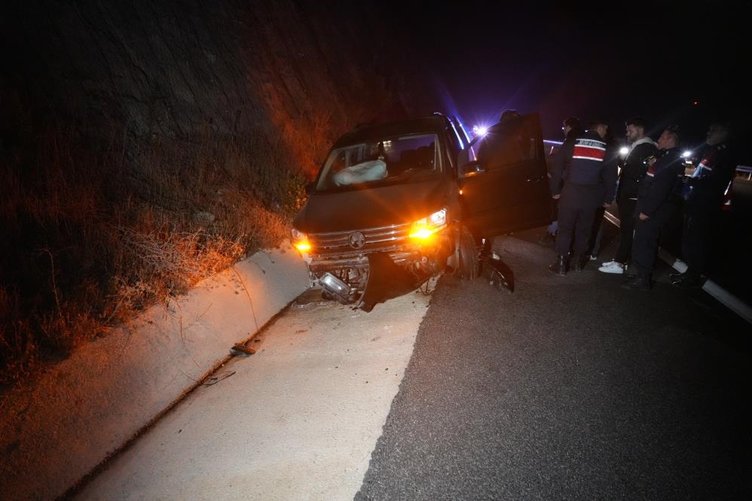 Balıkesir’de tırdan düşen tomruklar dehşet saçtı: 1 ölü, 9 yaralı
