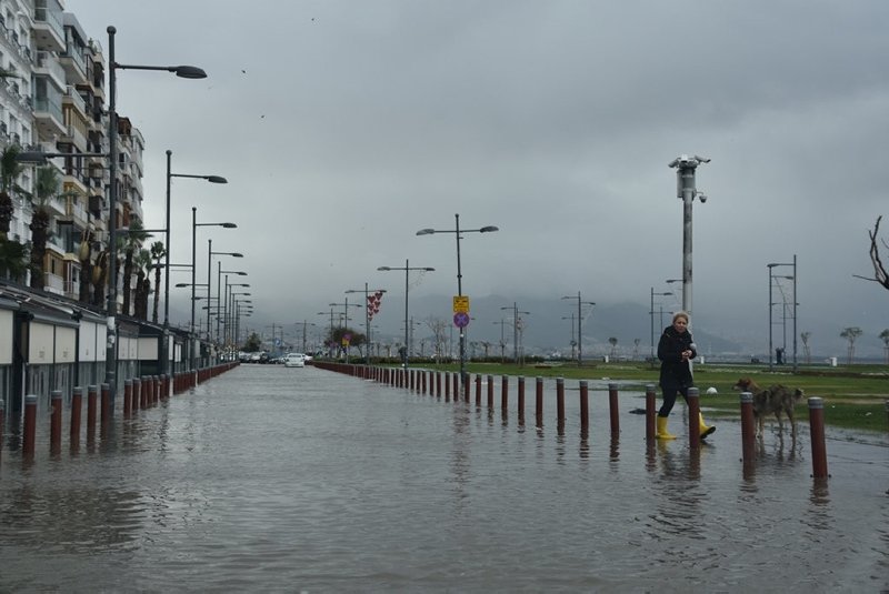 İzmir hava durumu! Meteoroloji’den son dakika yağış uyarısı! İşte 9 Aralık Perşembe hava durumu...