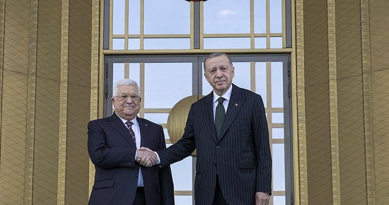 Filistin Devlet Başkanı Abbas Başkan Erdoğan ile görüşmek için Ankara’da! İki liderden görüşme sonrası önemli açıklamalar