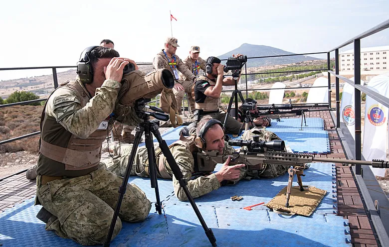 İzmir Foça’da heyecanlı dakikalar! Uluslararası Keskin Nişancı Yarışması başladı