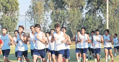 Menemen FK’da iki veda birden