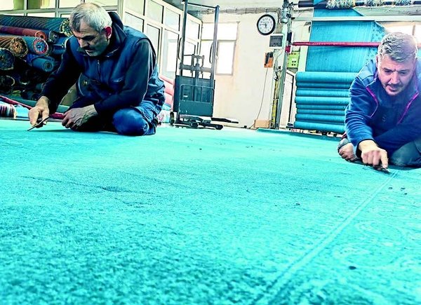 Tokyo Camii’nin halıları Demirci’den