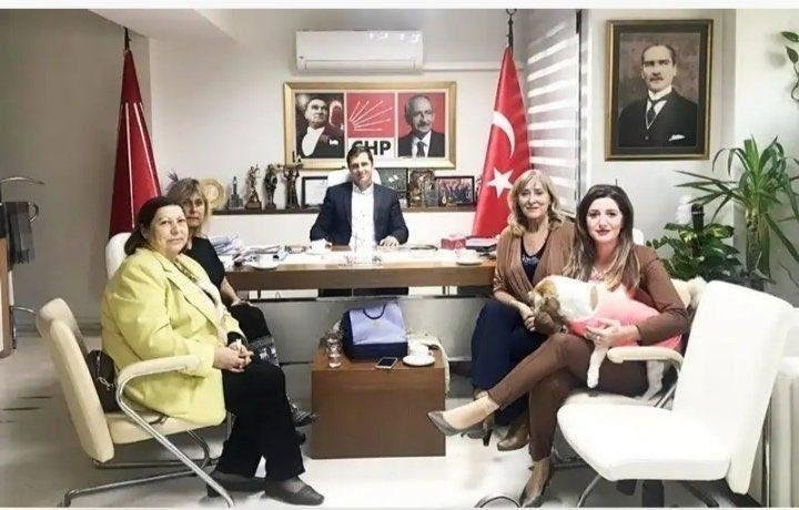 Camilerdeki skandal müziğe sevinmişti! Banu Özdemir’in Kemal Kılıçdaroğlu’yla fotoğrafları ortaya çıktı!