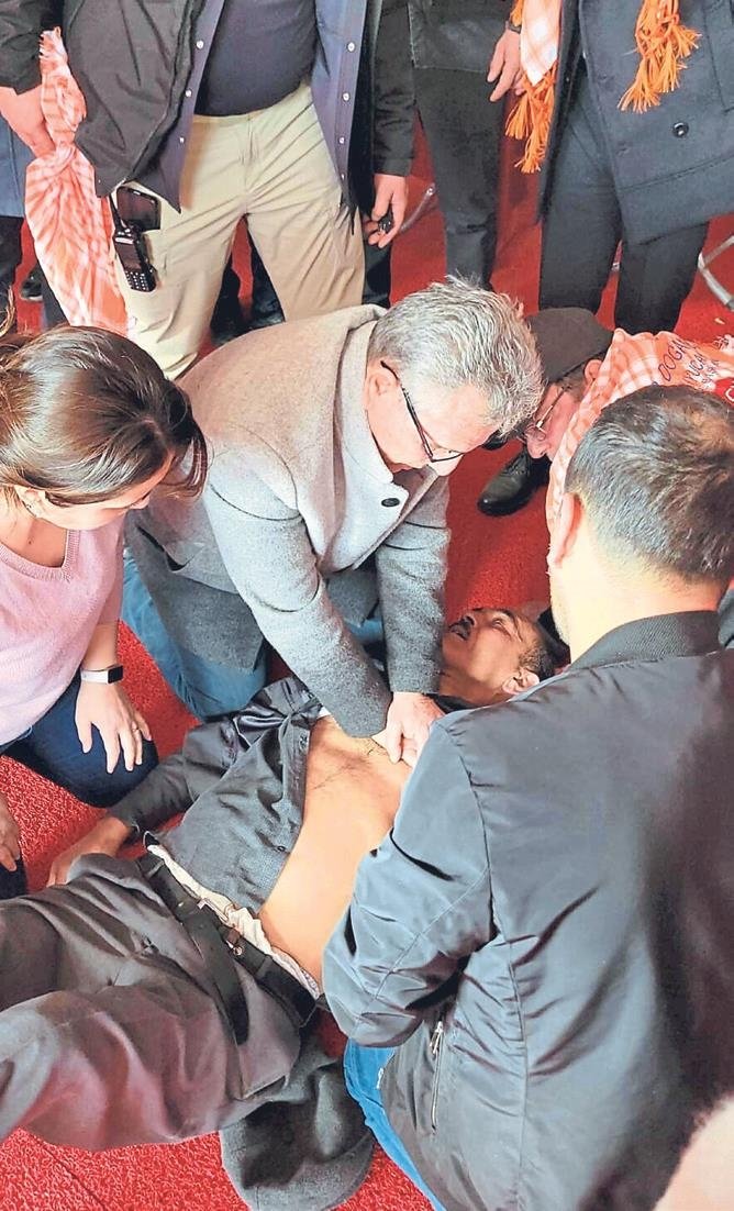 Deve güreşinde insanlık öldü