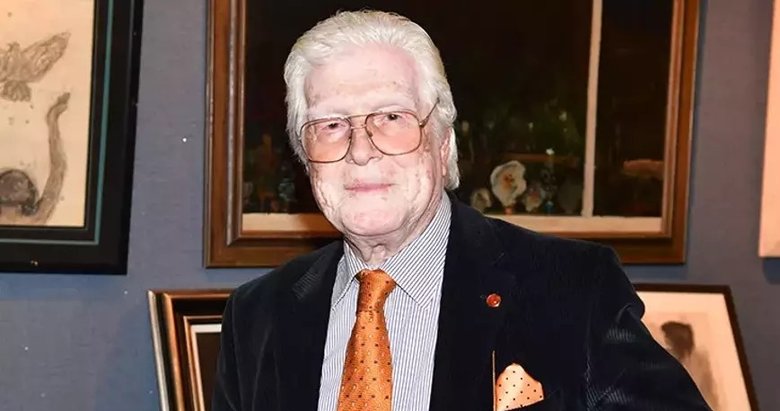 Efsanevi jön İzzet Günay okurlarıyla D&R’da buluştu