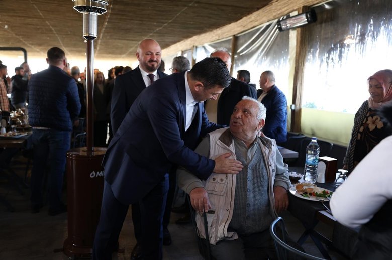 Hamza Dağ, Menderes’e bazı projelerin müjdesini verdi: İzmir’in 5 sene daha kaybetmeye tahammülü yok!