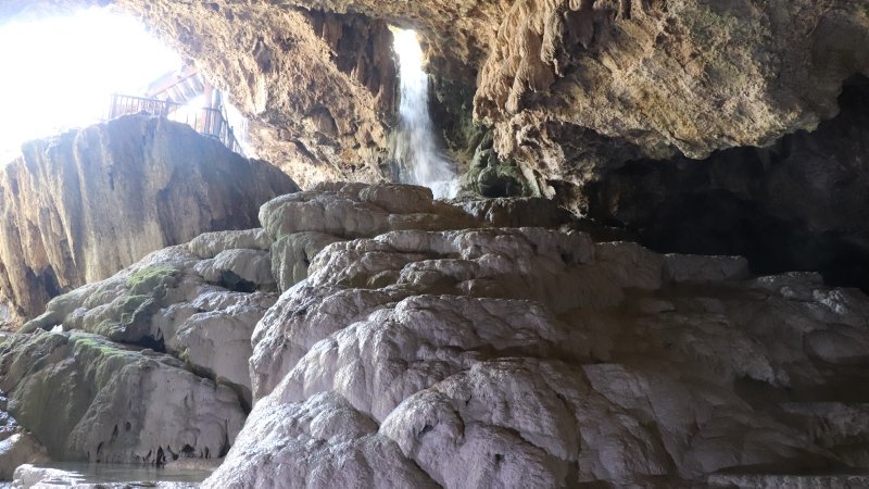 2 milyon yıllık ‘Yeraltı Pamukkale’si şifa dağıtmaya devam ediyor