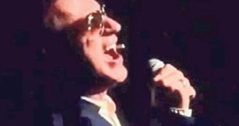 Teoman’ın canlı performansı sanal medyada olay oldu